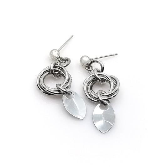 Silver baby scale love knot mobius weave chainmaille aluminum earrings on stainless steel ear post 