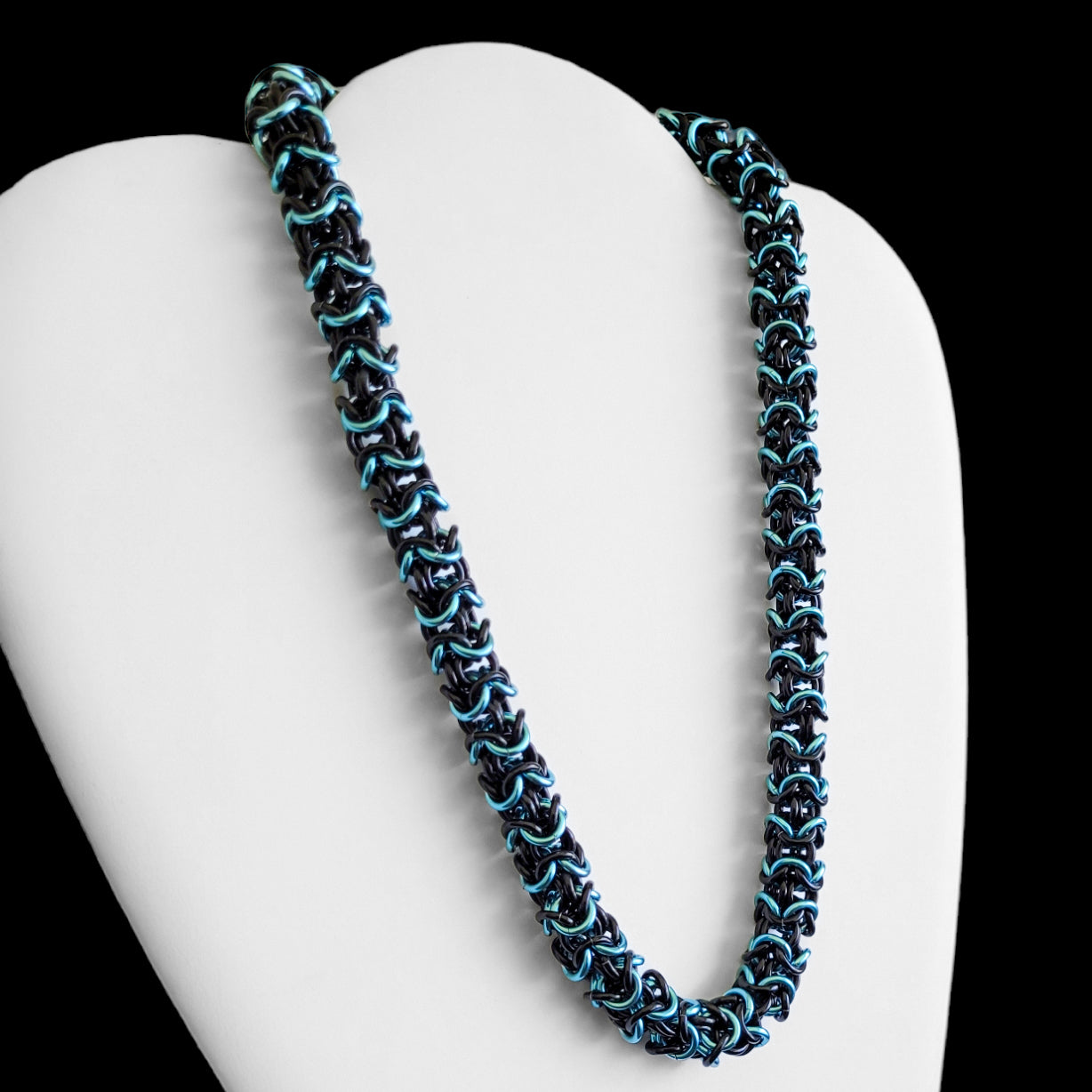 Black & Blue Turkish Roundmaille Necklace